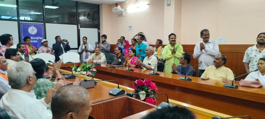 କଳାକାର ପଞ୍ଜିକରଣ ଅନଲାଇନରେ ହେବ ଓ  ସର୍ବନିମ୍ନ ବାର୍ଷିକ ଆୟ ସୀମା ପୁନଃ ନିର୍ଧାରଣ ପାଇଁ ସହମତି