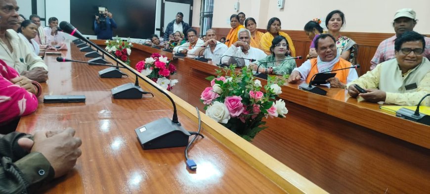 କଳାକାର ପଞ୍ଜିକରଣ ଅନଲାଇନରେ ହେବ ଓ  ସର୍ବନିମ୍ନ ବାର୍ଷିକ ଆୟ ସୀମା ପୁନଃ ନିର୍ଧାରଣ ପାଇଁ ସହମତି