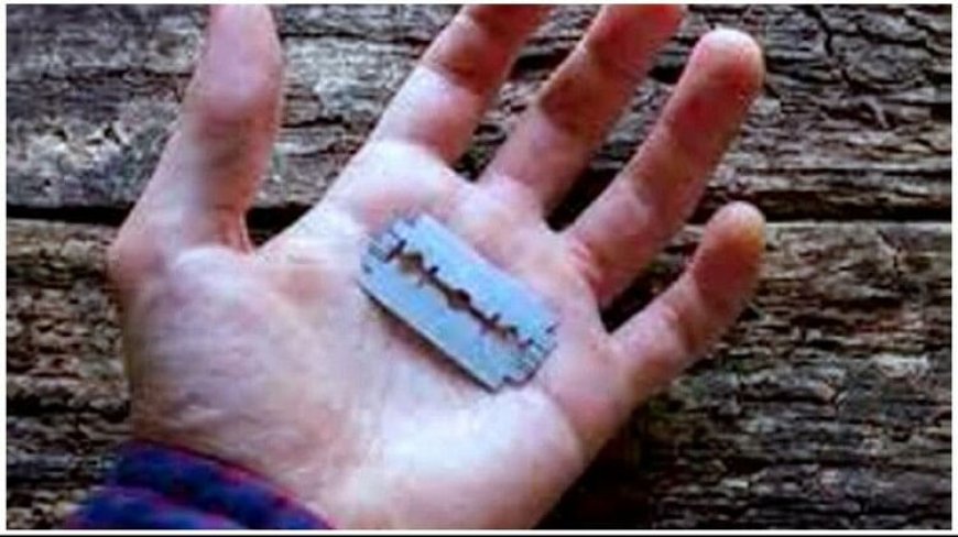 ମଦ ନିଶାରେ ଯୁବକ ବ୍ଲେଡ୍‌ରେ କାଟିଲେ ନିଜ ବେକ