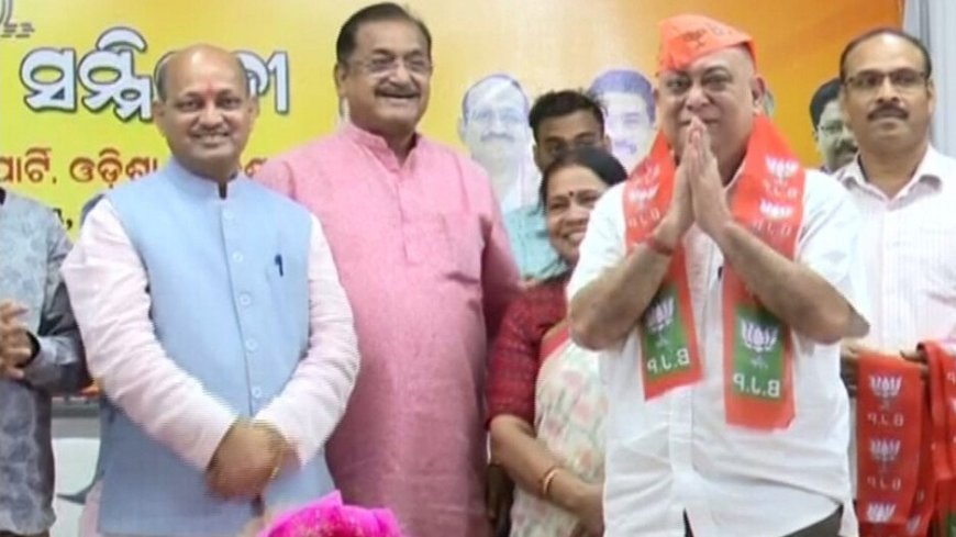 ଶଙ୍ଖ ଛାଡ଼ି ପଦ୍ମ ଧରିଲେ ଦେବାଶିଷ