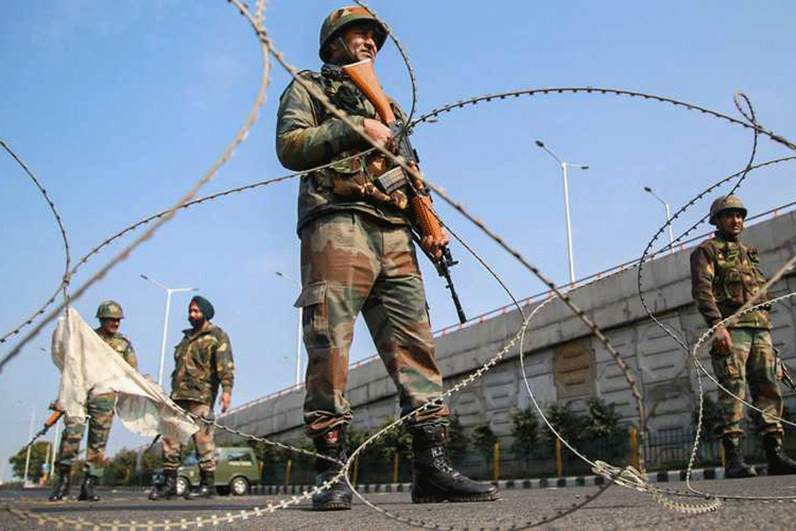 ଲ୍ୟାଣ୍ଡମାଇନ୍ ବିସ୍ଫୋରଣ : ୨ ଯବାନ ଗୁରୁତ