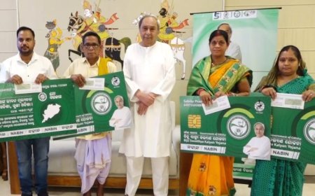 ବିଜୁ ସ୍ୱାସ୍ଥ୍ୟ କଲ୍ୟାଣ ‘ନବୀନ କାର୍ଡ’ର ଶୁଭାରମ୍ଭ କଲେ ମୁଖ୍ୟମନ୍ତ୍ରୀ, ମେ’ ପହିଲାରୁ ମିଳିବ ଚିକିତ୍ସା ସୁବିଧା