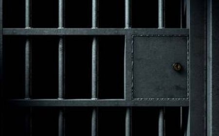 ଛାତ୍ରୀଙ୍କୁ ଅସଦାଚରଣ; ଶିକ୍ଷକଙ୍କୁ ଜେଲ