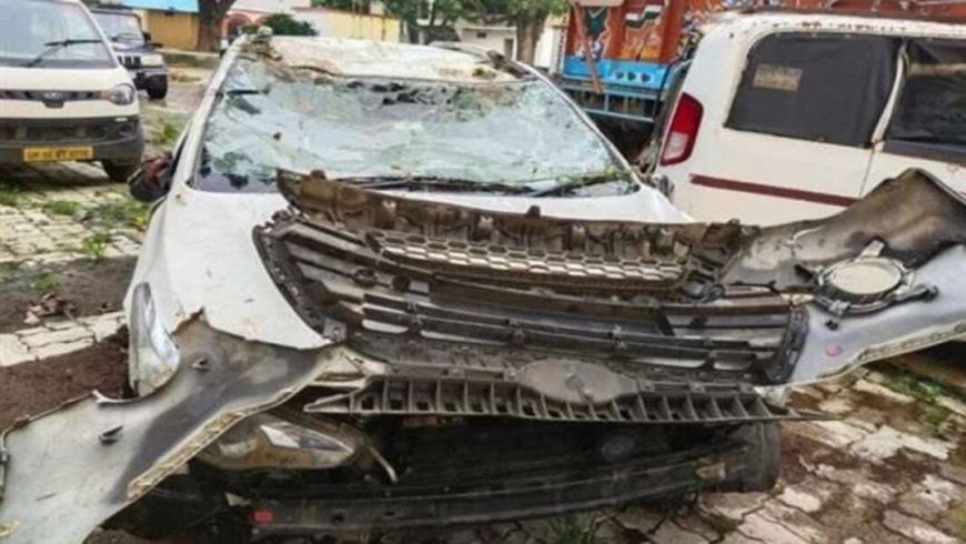 ମନ୍ତ୍ରୀଙ୍କ କାର୍‌କେଡକୁ ପିଟିଲା ପିକ୍‌ଅପ୍‌ ଭ୍ୟାନ୍‌