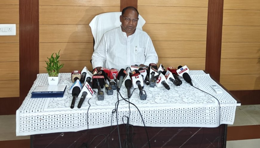  ସରକାର ପୋଲିସ୍ ପ୍ରଶାସନ ମାଧ୍ୟମରେ ଗଣତନ୍ତ୍ରକୁ ହତ୍ୟା କରୁଛି  .