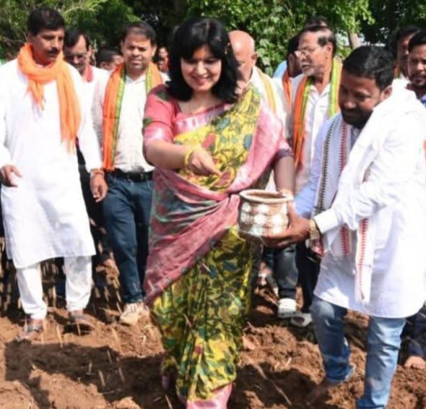 ଅକ୍ଷୟ ତୃତୀୟା ଉପଲକ୍ଷେ ମାନ୍ୟବର ସାଂସଦ ଶ୍ରୀମତୀ ଅପରାଜିତା ଷଡ଼ଙ୍ଗୀ .