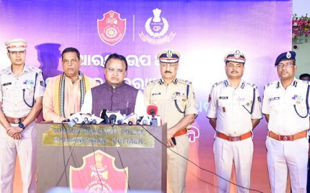 ମୁଖ୍ୟମନ୍ତ୍ରୀ ଶ୍ରୀ ମୋହନ ଚରଣ ମାଝୀ ଭୁବନେଶ୍ୱର ଅର୍ବାନ ପୋଲିସ ଆରକ୍ଷୀ ଉପଆୟୁକ୍ତ (DCP)ଙ୍କ ନବନିର୍ମିତ କାର୍ଯ୍ୟାଳୟର ଉଦ୍‍ଘାଟନ କରିଛନ୍ତି .