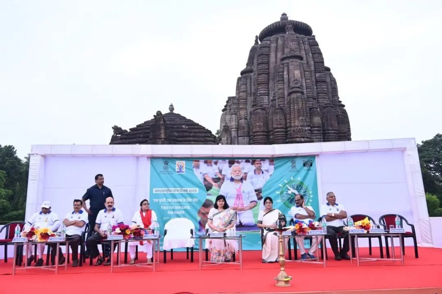ସାଂସଦ ଶ୍ରୀମତୀ ଅପରାଜିତା ଷଡ଼ଙ୍ଗୀଙ୍କ ଯୋଗ ଦିବସ ପାଳନ .