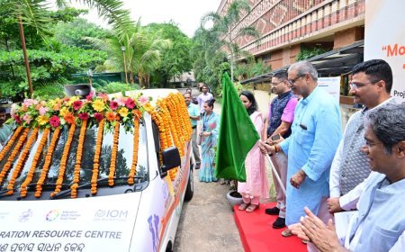 ଭ୍ରାମ୍ୟମାଣ ପ୍ରବାସୀ ସାଧନ କେନ୍ଦ୍ରର  ନିଶୁଳ୍କ ହେଲ୍ପଲାଇନ – ୧୮୦୦-୩୪୫-୭୮୮୫   I