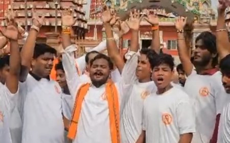 ସ୍ୱାମୀ ଲକ୍ଷ୍ମଣାନନ୍ଦ ସରସ୍ବତୀ ଏକାଧାରରେ ଥିଲେ ଜଣେ ହିନ୍ଦୁ ସନ୍ୟାସୀ, ସମାଜ ସଂସାରକ ଓ ଗୋ ସୁରକ୍ଷକ ( ବଳିଦାନ ସ୍ମରଣ ଉଦେଶ୍ୟରେ ଲଷ୍ମୀସାଗର ବଜରଙ୍ଗ ଦଳ ତରଫରୁ ଶୋଭା ଯାତ୍ରା )