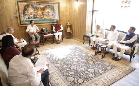 ଓଡ଼ିଶାରେ ରେଳ କ୍ଷେତ୍ରର ବିକାଶ ପାଇଁ ସାଂସଦ ସମୂହ ଙ୍କ ସହିତ କେନ୍ଦ୍ର ମନ୍ତ୍ରୀ ଧର୍ମେନ୍ଦ୍ର ପ୍ରଧାନ ଓ ଅଶ୍ବିନୀ ବୈଷ୍ଣର୍ବ