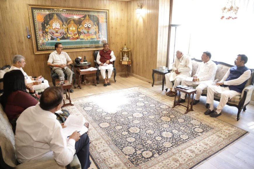 ଓଡ଼ିଶାରେ ରେଳ କ୍ଷେତ୍ରର ବିକାଶ ପାଇଁ ସାଂସଦ ସମୂହ ଙ୍କ ସହିତ କେନ୍ଦ୍ର ମନ୍ତ୍ରୀ ଧର୍ମେନ୍ଦ୍ର ପ୍ରଧାନ ଓ ଅଶ୍ବିନୀ ବୈଷ୍ଣର୍ବ