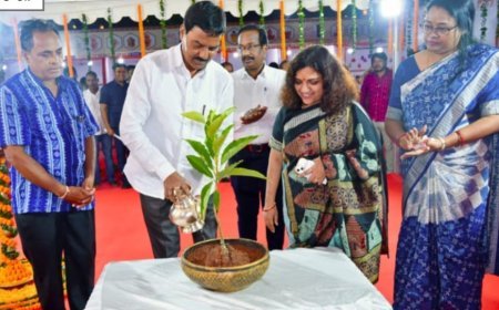 “ଟେରାକୋଟା ଏବଂ କୁମ୍ଭାର ଶିଳ୍ପ” ଓଡିଶାର ପ୍ରାଚୀନ ସଂସ୍କୃତି ଏବଂ ଗରିମାମୟ ଐତିହ୍ୟର ପ୍ରତୀକ ।