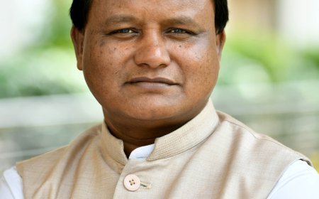 ମୁଖ୍ୟମନ୍ତ୍ରୀ ଶ୍ରୀ ମୋହନ ଚରଣ ମାଝୀଙ୍କ ଦୀପାବଳୀ ଉପହାର...