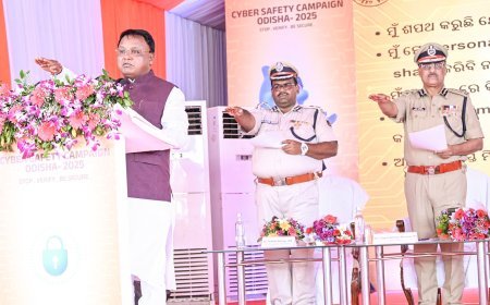 ରାଜ୍ୟ ସ୍ତରୀୟ ସଚେତନତା ଅଭିଯାନ ଶୁଭାରମ୍ଭରେ  ମୁଖ୍ୟମନ୍ତ୍ରୀ ଯୋଗ ଦେଇ କହିଥିଲେ ଯେ ଦେଶର ପ୍ରାୟ ୮୨ କୋଟି ଲୋକ ଅର୍ଥାତ ୫୫ ପ୍ରତିଶତ ଲୋକ ଆଜି ଇଣ୍ଟରନେଟ୍ ବ୍ୟବହାର କରୁଛନ୍ତି।