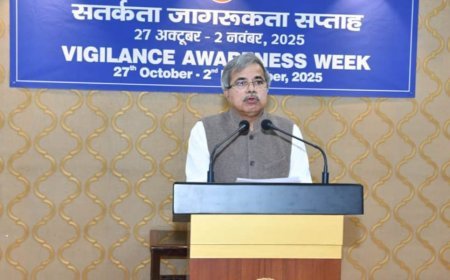 ଦୁର୍ନୀତି ନିବାରଣ ସଚେତନତା ସପ୍ତାହ ୨୦୨୫ ଆରମ୍ଭ: ରେଳ ବୋର୍ଡ ଅଧ୍ୟକ୍ଷ ଏବଂ ସିଇଓଙ୍କ ଦ୍ବାରା ସଚ୍ଚୋଟତା ଶପଥ ଗ୍ରହଣ