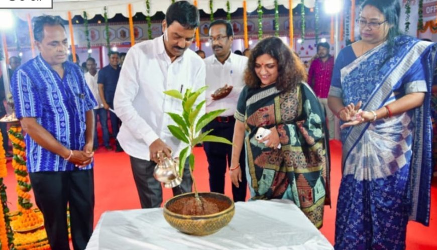 “ଟେରାକୋଟା ଏବଂ କୁମ୍ଭାର ଶିଳ୍ପ” ଓଡିଶାର ପ୍ରାଚୀନ ସଂସ୍କୃତି ଏବଂ ଗରିମାମୟ ଐତିହ୍ୟର ପ୍ରତୀକ ।