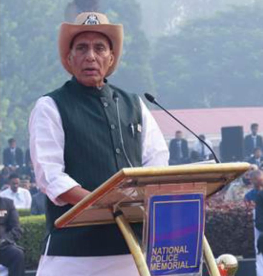 ପୋଲିସ ସ୍ମୃତି ଦିବସରେ ପ୍ରାଣବଳି ଦେଇଥ‌ିବା ସାହସୀ ଯୋଦ୍ଧାମାନଙ୍କୁ ଶ୍ରଦ୍ଧାଞ୍ଜଳି ଅର୍ପଣ କଲେ ପ୍ରତିରକ୍ଷାମନ୍ତ୍ରୀ