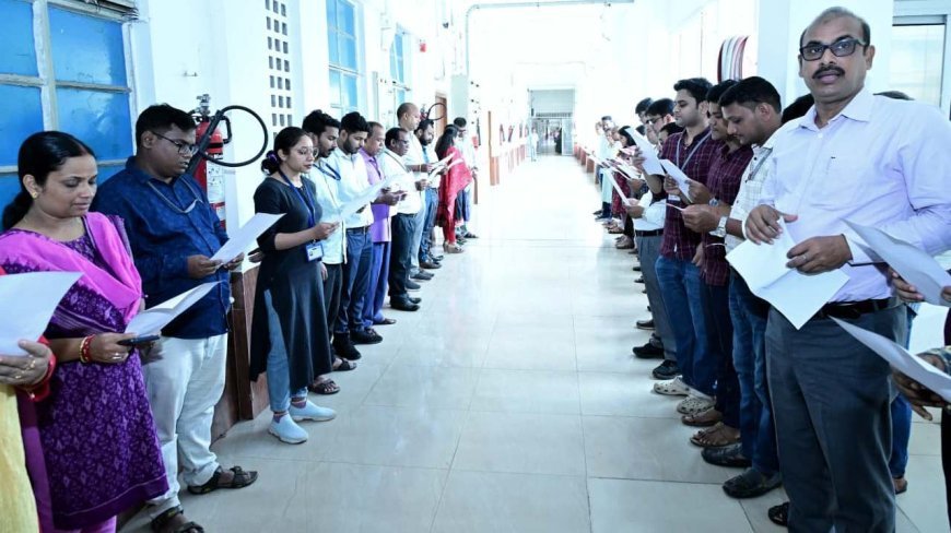 ସାଧାରଣ ପ୍ରଶାସନ ଓ ସାଧାରଣ ଅଭିଯୋଗ ବିଭାଗରେ ଦୁର୍ନୀତି ନିବାରଣ ସପ୍ତାହ ପାଳନ ଉପଲକ୍ଷେ ସାଧୁତାର ଶପଥ ପାଠ