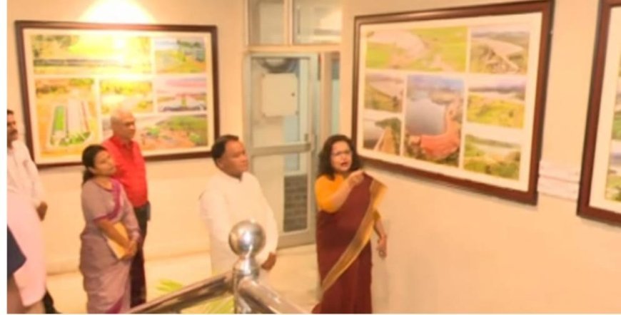 ଲୋକ ଙ୍କ ସରକାର ବିନା ସୂଚନାରେ ଲୋକଙ୍କ ପାଖରେ...