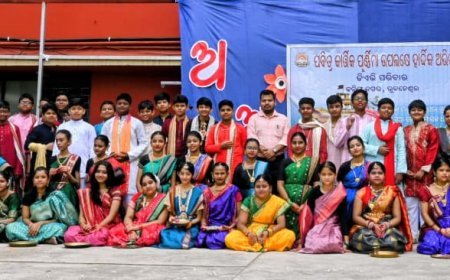 କଳିଙ୍ଗ ନଗର DAV ବିଦ୍ୟାଳୟରେ କାର୍ତ୍ତିକ ପୂର୍ଣମୀ ଉପଲକ୍ଷେ ବୋଇତ ବନ୍ଦାଣ ଉତ୍ସବ |