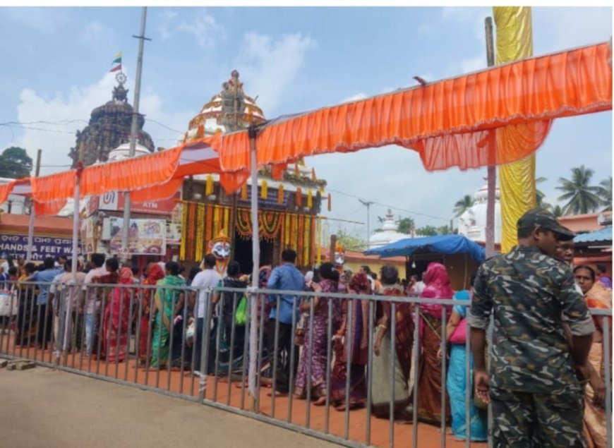 ସାକ୍ଷୀଗୋପାଳ ମନ୍ଦିରରେ ଲଷ୍ମୀନାରାୟଣଙ୍କ ବେଶ ଖୁବ ମନୋରମ...