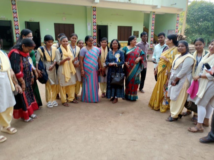 ନେହେରୁ ଯୁବ ପ୍ରତିଷ୍ଠାନ (NIYA ),ଭୁବନେଶ୍ୱର ତରଫରୁ ସିଟି ମହିଳା ମହାବିଦ୍ୟାଳୟ ପରିସରରେ ଝୋଟି ଓ ମେହେନ୍ଦି ପ୍ରତିଯୋଗିତା
