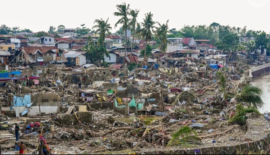 ଫିଲିପାଇନ୍ସ ରେ ସାମୁଦ୍ରିକ ଝଡ଼ର ତାଣ୍ଡବ ଲୀଳା...