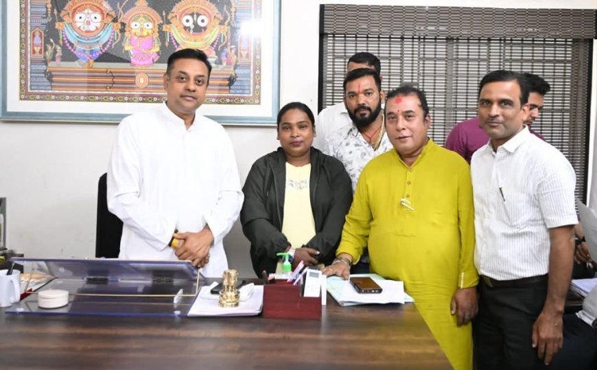 ପୁରୀ ସାଂସଦ Dr. ସମ୍ବିତ ପାତ୍ର ପୁରୀ ଲୋକସଭା ସଂସଦୀୟ କ୍ଷେତ୍ରର ଜନତାଙ୍କ ସହିତ ସେମାନଙ୍କ ସମସ୍ୟାର ସମାଧାନ ପାଇଁ ପଦକ୍ଷେପ...