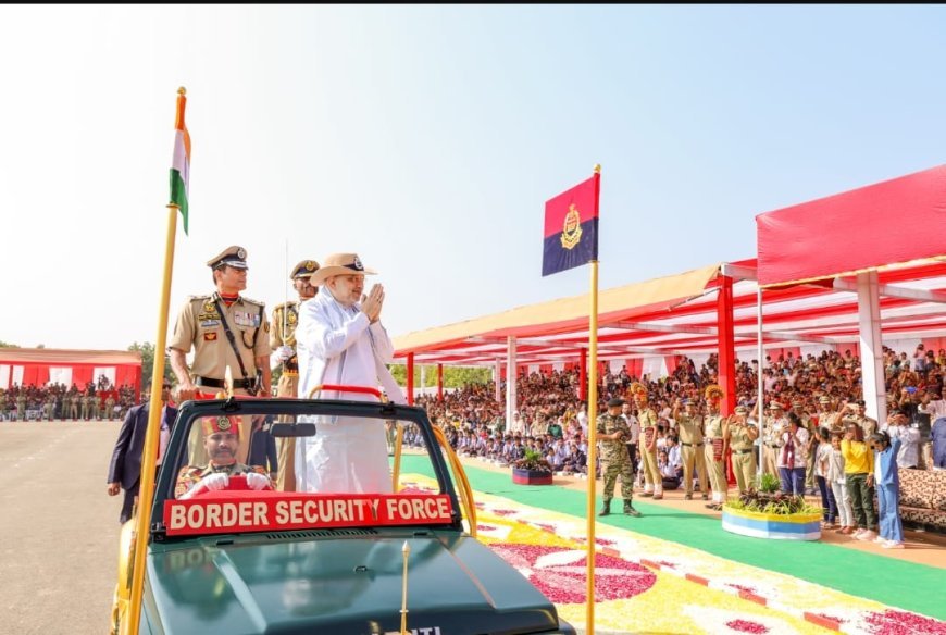 ସୀମା ସୁରକ୍ଷା ବାହିନୀର ହୀରକ ଜୟନ୍ତୀ ପାଳନ ଅବସରରେ ଏକ ସ୍ମାରକୀ ଡାକ ଟିକଟ ଉନ୍ମୋଚନ କରାଯାଇଥିଲା