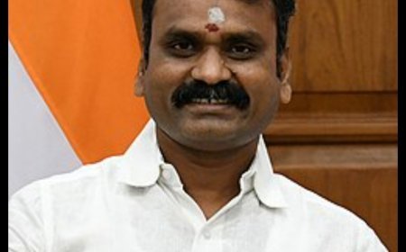 ଚଳଚ୍ଚିତ୍ର ପ୍ରମାଣନ ପାଇଁ ଯାଞ୍ଚ ଏବଂ ସଂଶୋଧନ କମିଟିରେ ୫୦% ମହିଳାଙ୍କ ଅଂଶଗ୍ରହଣ ସୁନିଶ୍ଚିତ କଲା ସିବିଏଫସି