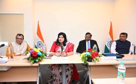 ଭୁବନେଶ୍ୱର ସାଂସଦଙ୍କର ପ୍ରିନ୍ସିପାଲ ଆକାଉଣ୍ଟାଣ୍ଟଙ୍କ ସହିତ ଆଲୋଚନା...