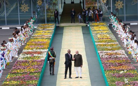 ଇଥୋପିଆରେ ପ୍ରଧାନମନ୍ତ୍ରୀ  ଇଥ୍ଓପିଆରେ ପହଞ୍ଚିବା ପରେ ପ୍ରଧାନମନ୍ତ୍ରୀଙ୍କୁ ସ୍ବତନ୍ତ୍ର ସ୍ବାଗତ କରାଗଲା