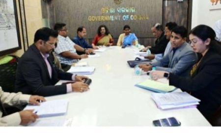 ଓଡ଼ିଶାରେ ଜାତୀୟ ୟ ଅନୁସୂଚିତ ଜନଜାତି କମିଶନଙ୍କ ବୈଠକ ମୁଖ୍ୟ ଶାସନ ସଚିବଙ୍କ ସହ ଆଲୋ ଲୋଚନା ରାଜ୍ୟରେ ଜନଜାତି ଯୋଜନାକୁ ନାକୁ ତୃଣମୂଳସ୍ତରରେ ପହଞ୍ଚାଇବାକୁ ଗୁରୁତ୍ବ