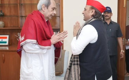 ସମାଜବାଦୀ ଦଳ ମୁଖ୍ୟ ଅଖିଳେଶ ଯାଦବ ଓଡ଼ିଶାର ପୂର୍ବତନ ମୁଖ୍ୟମନ୍ତ୍ରୀ ତଥା ବିଜେଡି ସୁପ୍ରିମୋଙ୍କୁ  ସାକ୍ଷାତ କରିଛନ୍ତି...