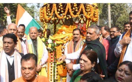 ନେତାଜୀ ସୁଭାଷ ଚନ୍ଦ୍ର ବୋଷ ଓ ବୀର ସୁରେନ୍ଦ୍ର ସାଏଙ୍କ ଜନ୍ମଜୟନ୍ତୀ ଅବସରରେ ପ୍ରତିମୂର୍ତିରେ ପୁଷ୍ପମାଲ୍ୟ ଅର୍ପଣ ଓ ଶ୍ରଦ୍ଧାଞ୍ଜଳୀ ଜ୍ଞାପନ...