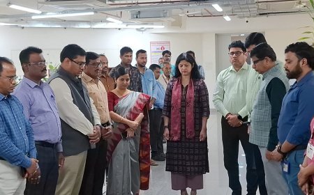 ପବିତ୍ର ସହିଦ ଦିବସ ଅବସରରେ ଗୃହ ନିର୍ମାଣ ଓ ନଗର ଉନ୍ନୟନ ବିଭାଗ ପକ୍ଷରୁ ଦେଶର ସ୍ଵାଧୀନତା ସଂଗ୍ରାମୀଙ୍କ ପ୍ରତି ଗଭୀର ଶ୍ରଦ୍ଧାଞ୍ଜଳି ଅର୍ପଣ କରାଯାଇଛି।