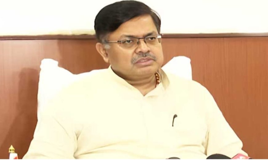 ଲୋକ ସେବା ଭବନରେ Reels କରିବା ହେଲା କଟକଣା..