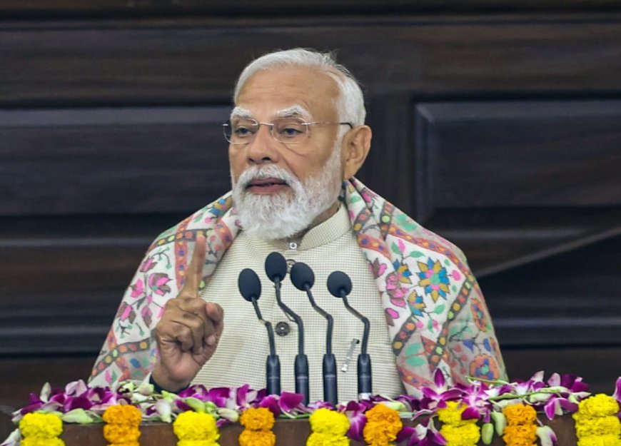 ସମ୍ବିଧାନ ସଦନର କେନ୍ଦ୍ରୀୟ ହଲରେ ଆୟୋଜିତ ରାଷ୍ଟ୍ରମଣ୍ଡଳ ଦେଶର ବାଚସ୍ପତି ଓ ପିଠାସୀନ ଅଧୂକାରୀଙ୍କ ୨୮ତମ ସମ୍ମିଳନୀକୁ ଉଦଘାଟନ କଲେ ପ୍ରଧାନମନ୍ତ୍ରୀ ଶ୍ରୀ ନରେନ୍ଦ୍ର ମୋଦୀ