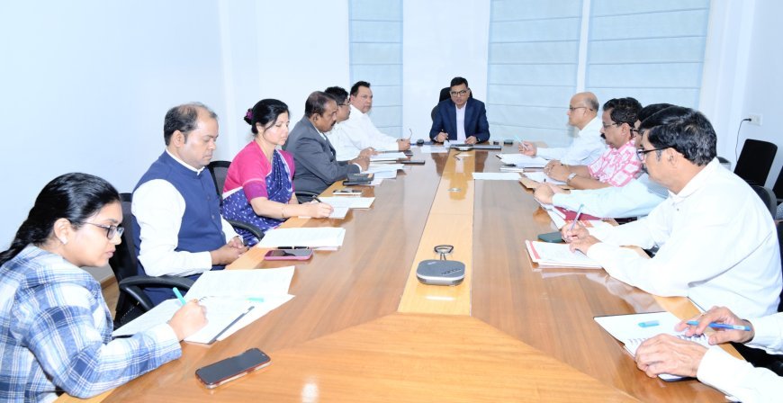 ମୁଖ୍ୟମନ୍ତ୍ରୀଙ୍କ ୧୫ ସୂତ୍ରୀ ନିର୍ଦ୍ଦେଶକୁ କାର୍ଯ୍ୟକାରୀ କରିବା ନେଇ ନିର୍ମାଣ ବିଭାଗର ସମୀକ୍ଷା ବୈଠକ...