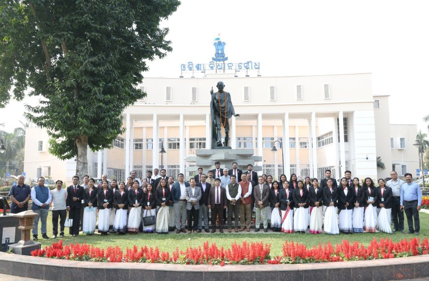 ନବ ନିଯୁକ୍ତ ନ୍ୟାୟିକ ସେବାର ଅଧିକାରୀଗଣ ତାଲିମ ପାଇଁ ବିଧାନସଭାର ସଚିବ ଶ୍ରୀ ସତ୍ୟବ୍ରତ ରାଉତଙ୍କ ସହ ତାଲିମ କାର୍ଯ୍ୟରେ ନିୟୋଜିତ ଥିବାର ଦୃଶ୍ୟାବଳୀ...