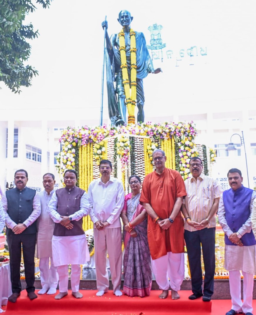 ରାଜ୍ୟସ୍ତରୀୟ ଶହୀଦ ଦିବସରେ ଜାତିର ଜନକଙ୍କୁ ଶ୍ରଦ୍ଧାସୁମନ...