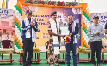 ପାରାଦୀପରେ ସିଆଇଏସଏଫ୍ ‘ବନ୍ଦେ ମାତରମ୍' କୋଷ୍ଟାଲ୍ ସାଇକ୍ଲୋଥନ୍-୨୦୨୬କୁ ଉଚ୍ଛୁସିତ ସ୍ବାଗତ