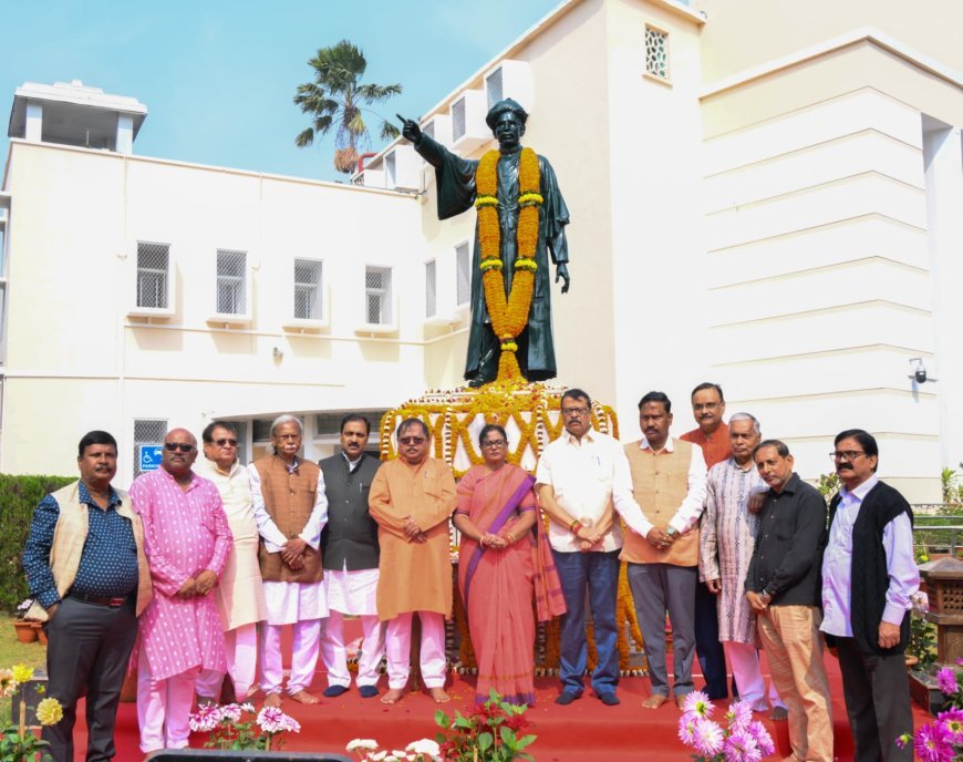 ବିଧାନସଭା ପରିସରରେ ମଧୁସୂଦନ ଦାସଙ୍କ ଶ୍ରାଦ୍ଧବାର୍ଷିକୀ...
