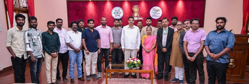 ରାଜ୍ୟପାଳଙ୍କୁ ଭେଟିଲେ ଓଡ଼ିଶା ଗସ୍ତରେ ଥ‌ିବା ତାମିଲନାଡୁ ଗଣମାଧ୍ଯମ ପ୍ରତିନିଧୂ ଦଳ