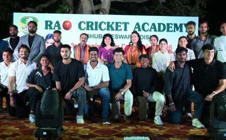 ଭୁବନେଶ୍ୱର ସାଂସଦ ଶ୍ରୀମତୀ ଅପରାଜିତା ଷଡ଼ଙ୍ଗୀ  ଉତ୍ତର ଭୁବନେଶ୍ୱର ର RAO କ୍ରିକେଟ ଏକାଡେମୀ ର ଗହଣରେ...