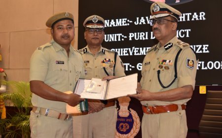 ଓଡ଼ିଶା ପୋଲିସର କ୍ରୀଡ଼ାବିତମାନଙ୍କୁ ଆଜି ଭୁବନେଶ୍ବରସ୍ଥିତ ପୋଲିସ ଭବନରେ ଆୟୋଜିତ ଏକ ସ୍ବତନ୍ତ୍ର କାର୍ଯ୍ୟକ୍ରମରେ ସମ୍ବଦ୍ଧିତ କରାଯାଇଛି।