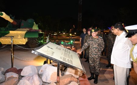 ସେନା ମୁଖ୍ୟ ଓଡ଼ିଶାର ଅଟଳ ଭବନ ପରିଦର୍ଶନରେ...