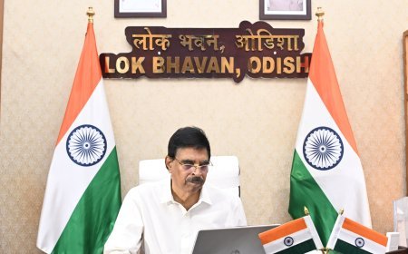 ଜନଗଣନା -୨୦୨୭ ଅନ୍ତର୍ଗତ 'ସ୍ଵ- ଗଣନା'ରେ ନିଜର ତଥ୍ୟ ପ୍ରଦାନ କଲେ ରାଜ୍ଯପାଳ...
