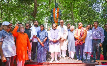 ସ୍ୱଭାବ କବି ଗଙ୍ଗାଧର ମେହେରଙ୍କ ଶ୍ରାଦ୍ଧ ବାର୍ଷିକୀରେ ଭକ୍ତିପୂତ ଶ୍ରଦ୍ଧାଞ୍ଜଳି...